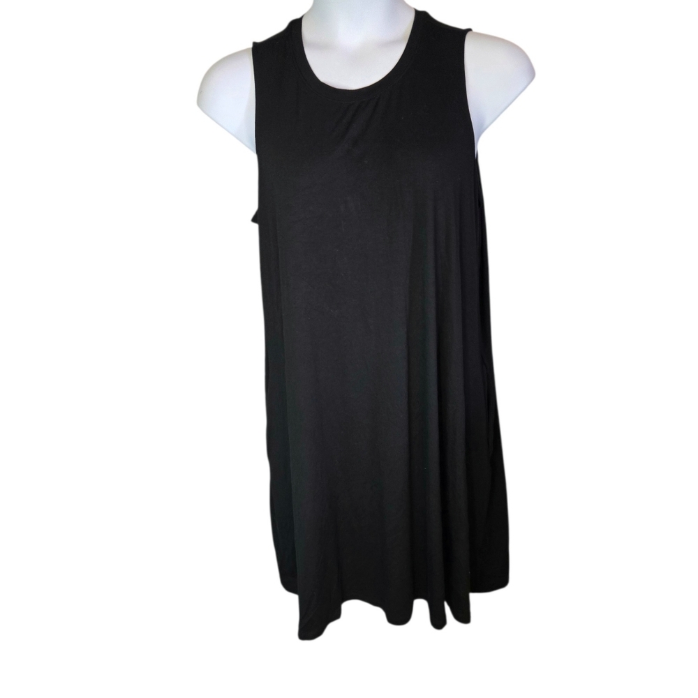 Sleeveless Black T-shirt Dress With Pockets - Picture 2 of 5